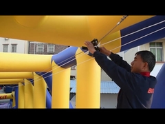 Мир сперва плавая Zipline изготовленное Bouncia. Вы хотел были бы попытка для вашего парка?